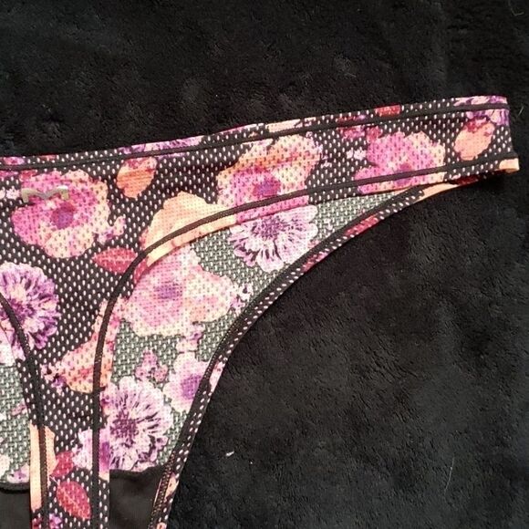 MAIDENFORM THONG PANTY  - Picture 8 of 10